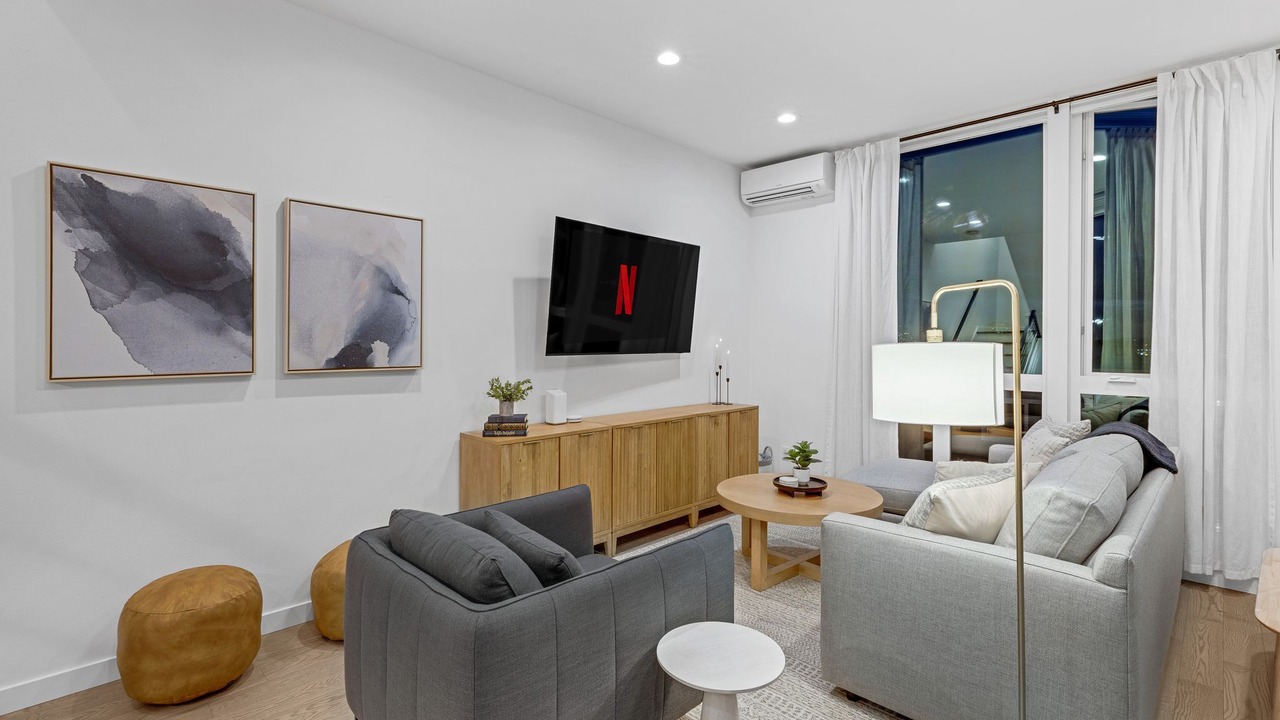 Photo of Livingroom in Lower Queen Anne