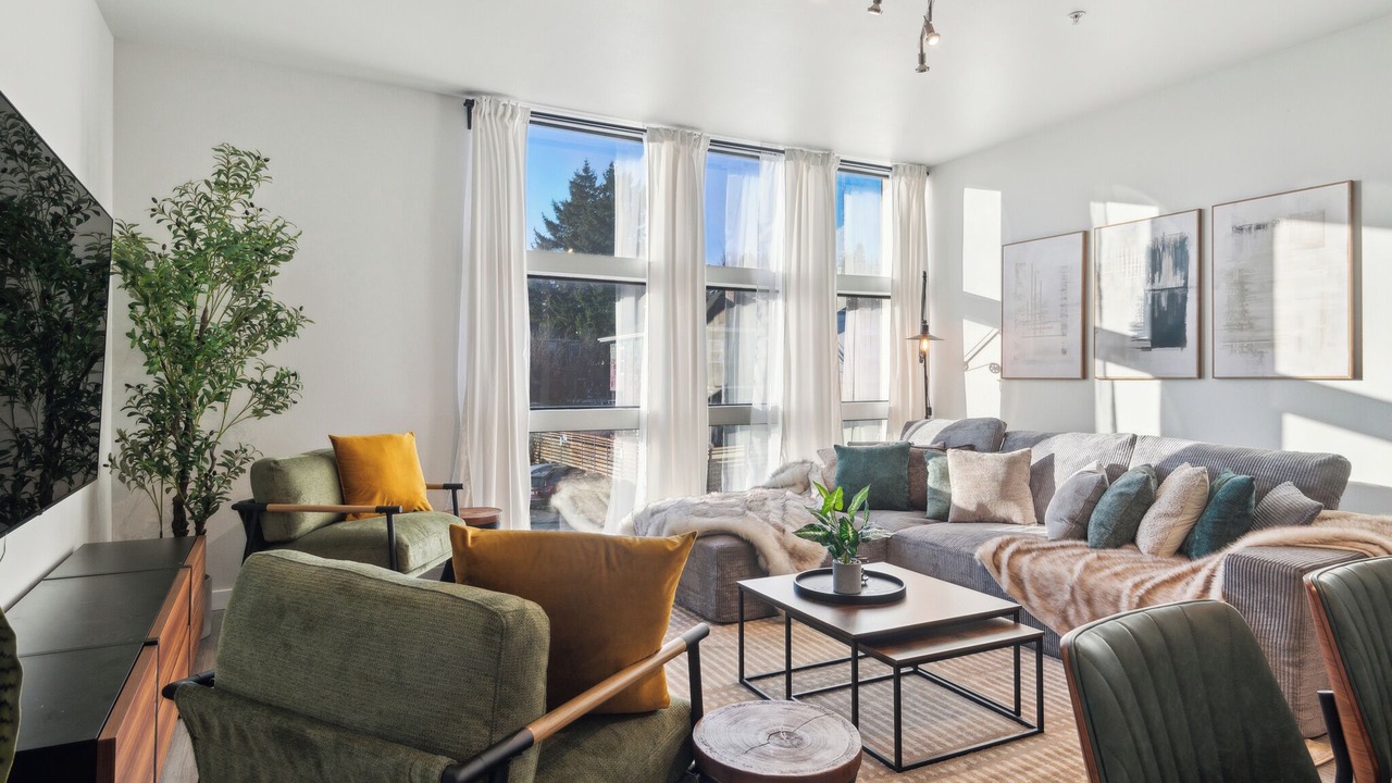 Photo of Livingroom in Lower Queen Anne