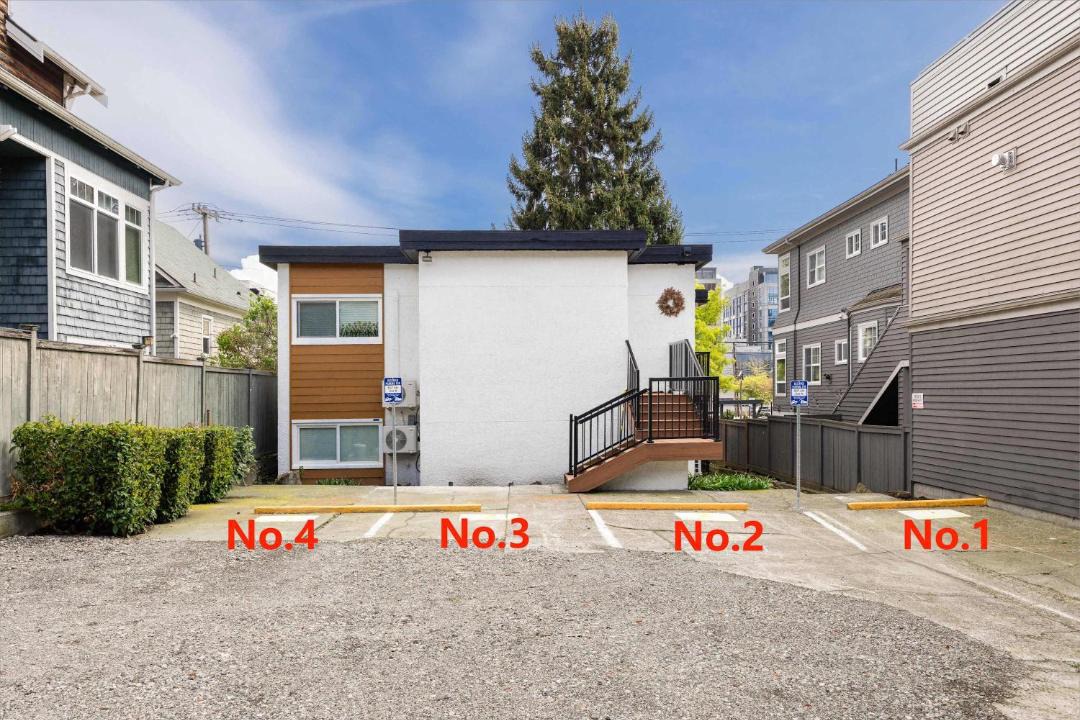 Photo of Others in Lower Queen Anne
