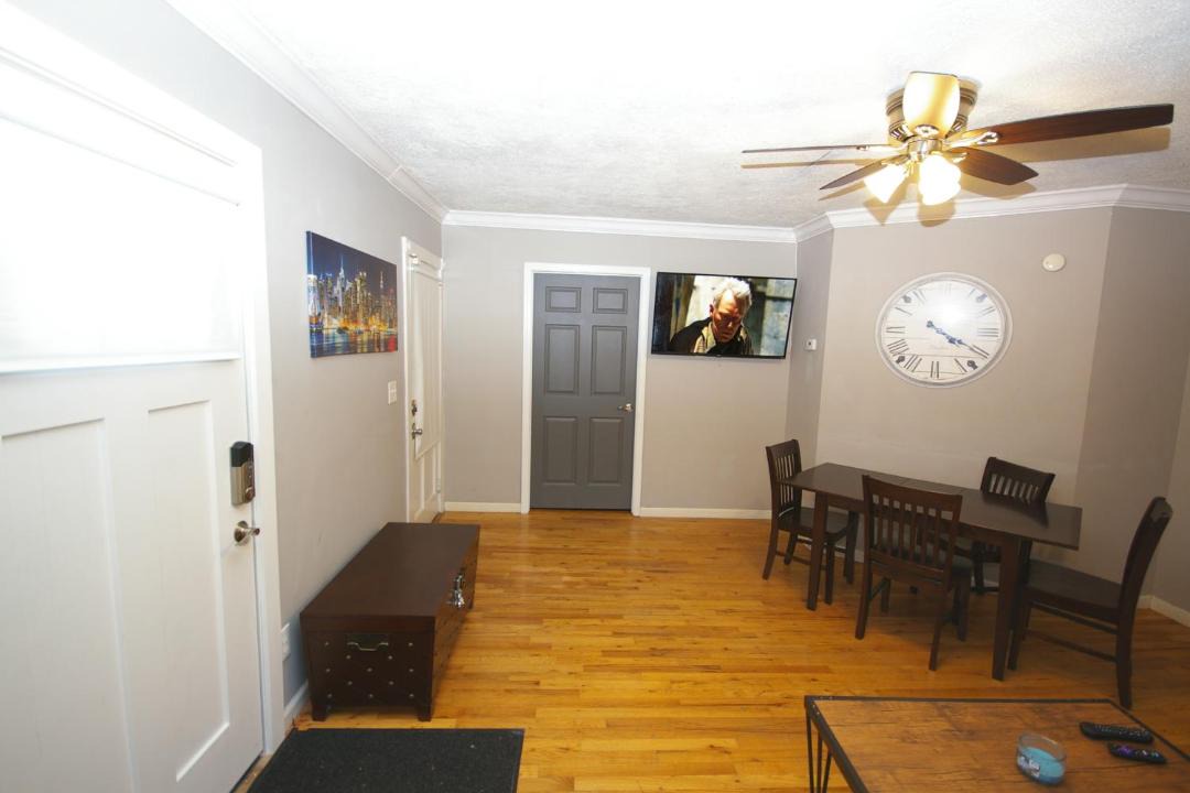 Photo of Livingroom in Old Fourth Ward