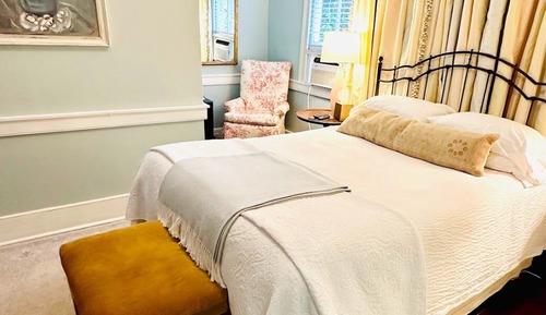 Cotton Room. Queen, small ensuite walk in shower