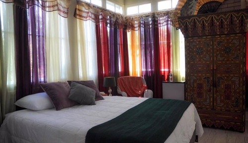 Moroccan Room, King Bed