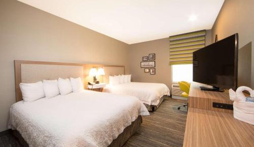 Queen Room with Two Queen Beds and Roll-In Shower - Mobility and Hearing Access/Non-Smoking