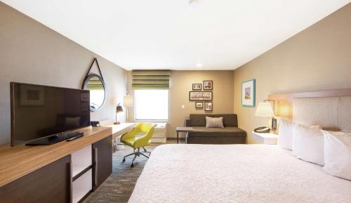 King Room with King Bed - Non-Smoking