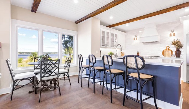 Oceanfront, Luxe Villa, 2 BR/2 BA, Pool, Supremely Stylish