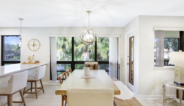 Elegant Golf Villa in the PGA National. Pool. Golf. Beach. Spa. Dog friendly.