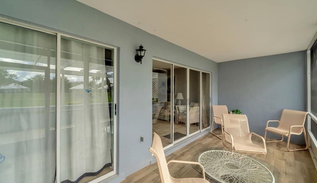 Ground unit Pool 10 Min to beach on golf course