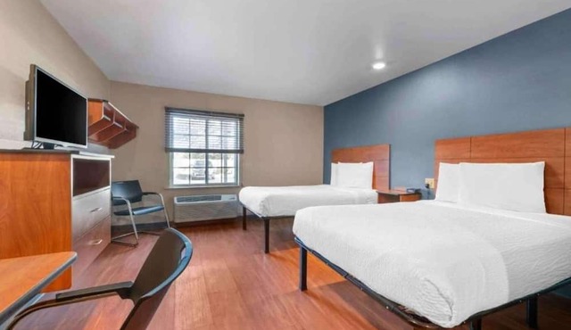 2 Full Beds | Non-Smoking, Kitchen