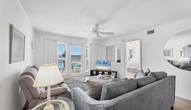 Port Charlotte Private Waterfront Condo - Charlotte Harbor Water Views