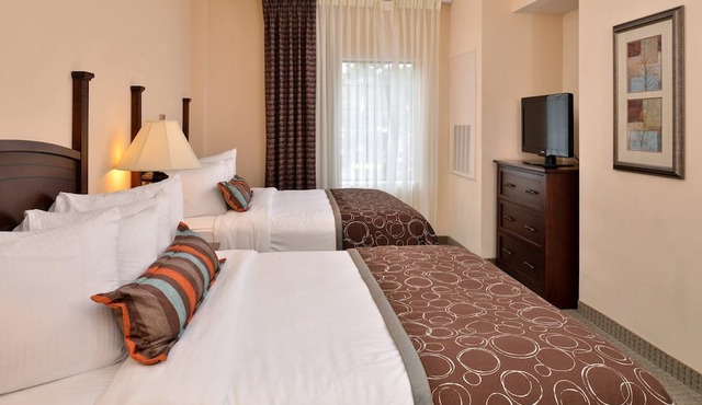 Free Breakfast. Indoor Pool & Hot Tub. Close to the Virginia Beach business district!