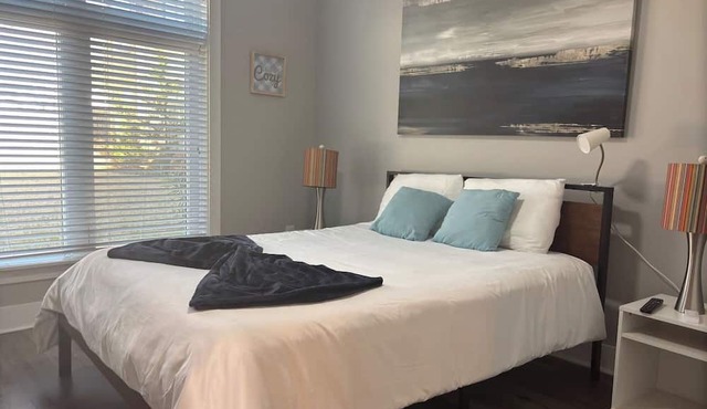 Greenville Gem | Scenic Balcony Views & Free Parkg