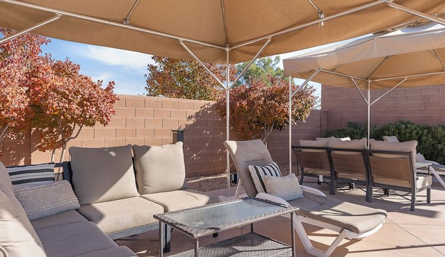 Villa #02 at Bloomington Country Club: Pool, Golf, Restaurant